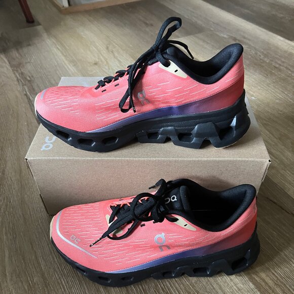 NWT On Running Women's Cloudspark - Picture 2 of 5